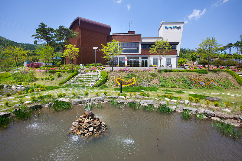 Tteunbongsaem Spring Eco Tourist Site