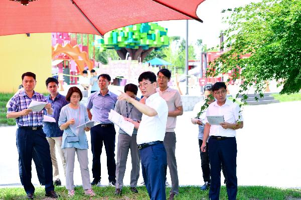 최훈식 장수군수, 장수 한우랑 사과랑 축제 앞두고 현장점검 나서 대표사진